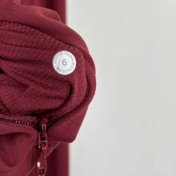 Lululemon Its Rulu Run Cropped Half-Zip Mulled Wine - Picture 12 of 13